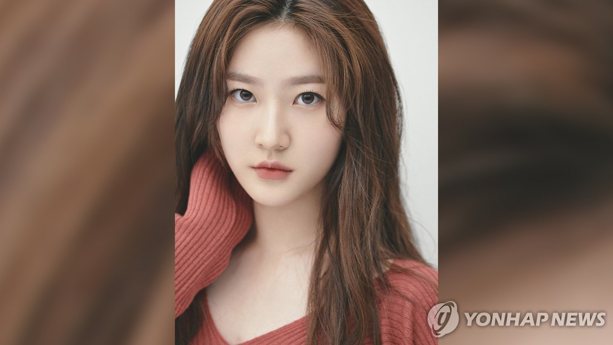 Kim Sae Ron's mother releases statement condemning false reporting and cyber harassment